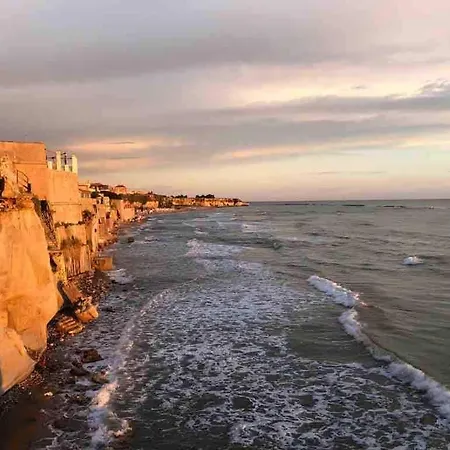 Independent Villa, Superb View Of The Sea Holiday home Anzio