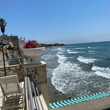 Independent Villa, Superb View Of The Sea