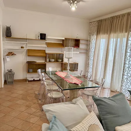 Independent Villa, Superb View Of The Sea *