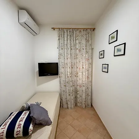 Independent Villa, Superb View Of The Sea Holiday home Anzio