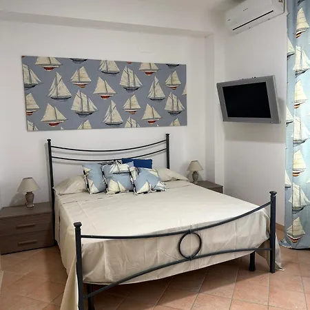 Independent Villa, Superb View Of The Sea *